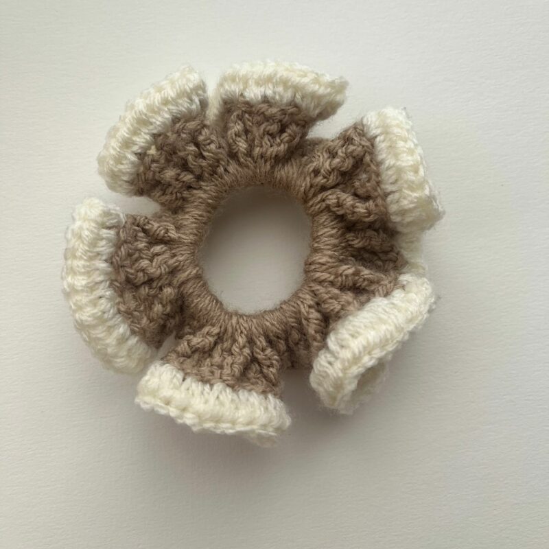 Chouchou en acrylique beige chaud & crème